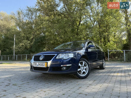 Фольксваген Пассат 2010 у Чернівцях на Automoto.ua Синій Фольксваген Пассат, об'ємом двигуна 2 л та пробігом 376 тис. км за 7499 $, фото 1 на Automoto.ua