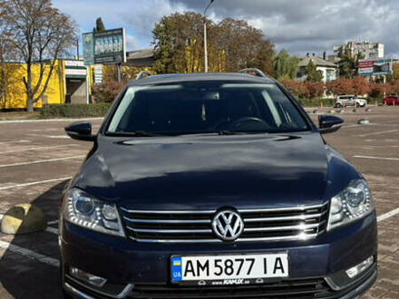 Фольксваген Пассат 2011 в Житомире на Automoto.ua Синий Фольксваген Пассат, объемом двигателя 2 л и пробегом 256 тыс. км за 11800 $, фото 1 на Automoto.ua