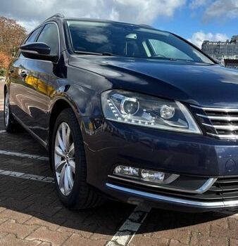 Синий Фольксваген Пассат, объемом двигателя 1.97 л и пробегом 263 тыс. км за 11500 $, фото 1 на Automoto.ua