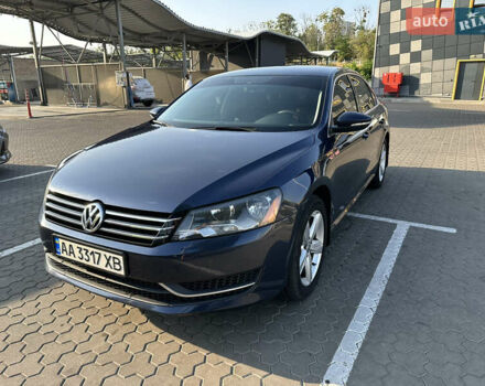 Синий Фольксваген Пассат, объемом двигателя 2.5 л и пробегом 255 тыс. км за 10000 $, фото 1 на Automoto.ua