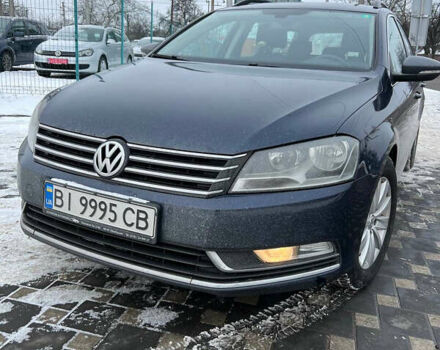 Синий Фольксваген Пассат, объемом двигателя 1.6 л и пробегом 230 тыс. км за 11500 $, фото 1 на Automoto.ua