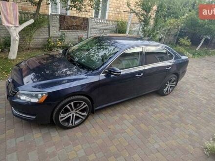 Синий Фольксваген Пассат, объемом двигателя 2.5 л и пробегом 258 тыс. км за 10000 $, фото 1 на Automoto.ua