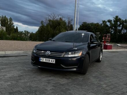 Синий Фольксваген Пассат, объемом двигателя 2.5 л и пробегом 213 тыс. км за 8800 $, фото 1 на Automoto.ua