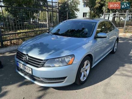 Синий Фольксваген Пассат, объемом двигателя 2.48 л и пробегом 180 тыс. км за 10000 $, фото 1 на Automoto.ua