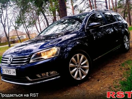 Синій Фольксваген Пассат, об'ємом двигуна 1.6 л та пробігом 275 тис. км за 10000 $, фото 1 на Automoto.ua