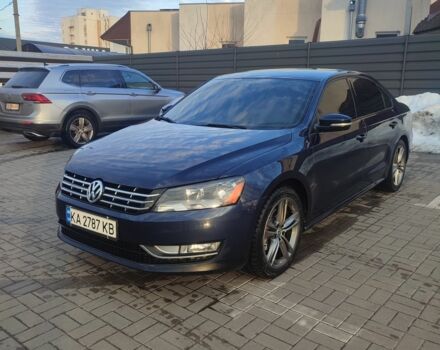 Синий Фольксваген Пассат, объемом двигателя 2.5 л и пробегом 220 тыс. км за 8888 $, фото 1 на Automoto.ua