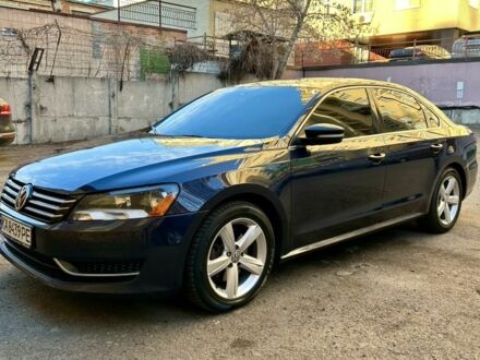 Синий Фольксваген Пассат, объемом двигателя 2.5 л и пробегом 327 тыс. км за 9200 $, фото 1 на Automoto.ua