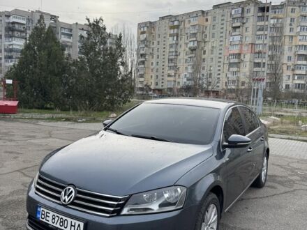 Синий Фольксваген Пассат, объемом двигателя 1.8 л и пробегом 308 тыс. км за 8400 $, фото 1 на Automoto.ua