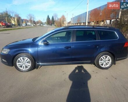 Синий Фольксваген Пассат, объемом двигателя 1.97 л и пробегом 302 тыс. км за 12200 $, фото 1 на Automoto.ua