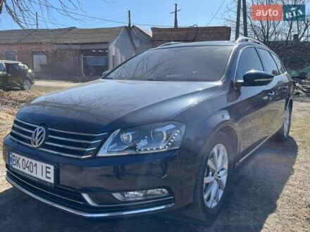 Синий Фольксваген Пассат, объемом двигателя 2 л и пробегом 334 тыс. км за 11700 $, фото 1 на Automoto.ua