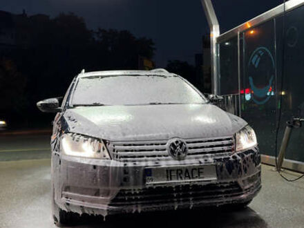 Синий Фольксваген Пассат, объемом двигателя 1.97 л и пробегом 288 тыс. км за 12300 $, фото 1 на Automoto.ua