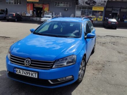 Фольксваген Пассат 2014 в Борисполе на Automoto.ua Синий Фольксваген Пассат, объемом двигателя 2 л и пробегом 217 тыс. км за 11299 $, фото 1 на Automoto.ua