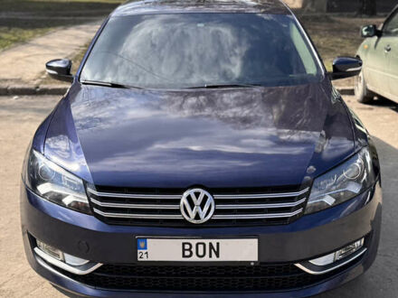 Синий Фольксваген Пассат, объемом двигателя 1.8 л и пробегом 156 тыс. км за 12200 $, фото 1 на Automoto.ua