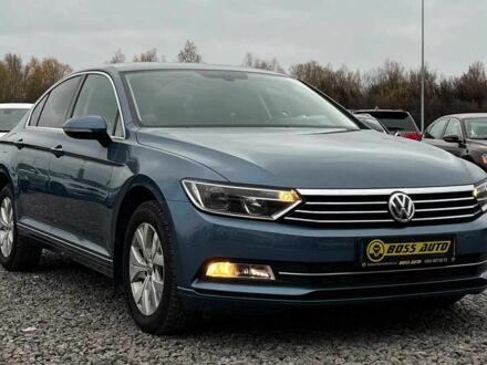 Синий Фольксваген Пассат, объемом двигателя 1.8 л и пробегом 149 тыс. км за 345 $, фото 1 на Automoto.ua