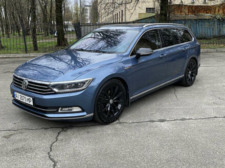 Фольксваген Пассат 2015 у Києві на Automoto.ua Синій Фольксваген Пассат, об'ємом двигуна 2 л та пробігом 176 тис. км за 21300 $, фото 1 на Automoto.ua