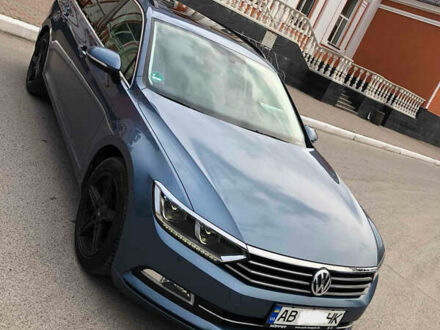 Фольксваген Пассат 2015 в Хмельнике на Automoto.ua Синий Фольксваген Пассат, объемом двигателя 1.6 л и пробегом 250 тыс. км за 14039 $, фото 1 на Automoto.ua