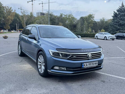 Синий Фольксваген Пассат, объемом двигателя 1.97 л и пробегом 348 тыс. км за 12499 $, фото 1 на Automoto.ua