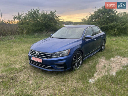 Синій Фольксваген Пассат, об'ємом двигуна 1.8 л та пробігом 270 тис. км за 11800 $, фото 1 на Automoto.ua