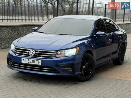 Синий Фольксваген Пассат, объемом двигателя 1.8 л и пробегом 179 тыс. км за 13800 $, фото 1 на Automoto.ua