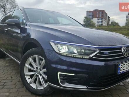 Синий Фольксваген Пассат, объемом двигателя 1.4 л и пробегом 251 тыс. км за 15999 $, фото 1 на Automoto.ua