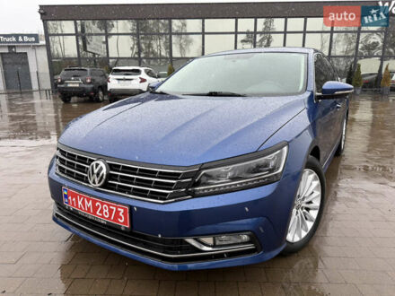 Синий Фольксваген Пассат, объемом двигателя 1.8 л и пробегом 197 тыс. км за 12599 $, фото 1 на Automoto.ua