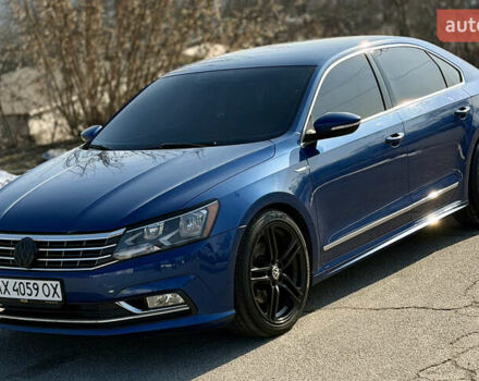 Синий Фольксваген Пассат, объемом двигателя 1.8 л и пробегом 173 тыс. км за 13700 $, фото 1 на Automoto.ua