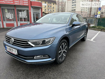 Фольксваген Пассат 2017 у Києві на Automoto.ua Синій Фольксваген Пассат, об'ємом двигуна 1.8 л та пробігом 200 тис. км за 19000 $, фото 1 на Automoto.ua