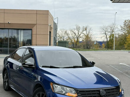 Синий Фольксваген Пассат, объемом двигателя 1.8 л и пробегом 276 тыс. км за 10999 $, фото 1 на Automoto.ua