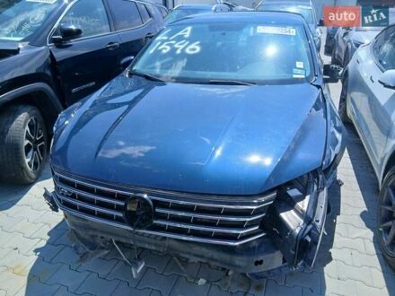 Синий Фольксваген Пассат, объемом двигателя 2 л и пробегом 143 тыс. км за 7900 $, фото 1 на Automoto.ua