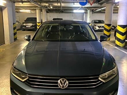 Синій Фольксваген Пассат, об'ємом двигуна 1.8 л та пробігом 190 тис. км за 17000 $, фото 1 на Automoto.ua