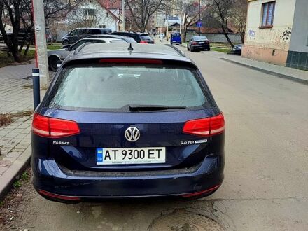 Синий Фольксваген Пассат, объемом двигателя 2 л и пробегом 210 тыс. км за 15000 $, фото 1 на Automoto.ua