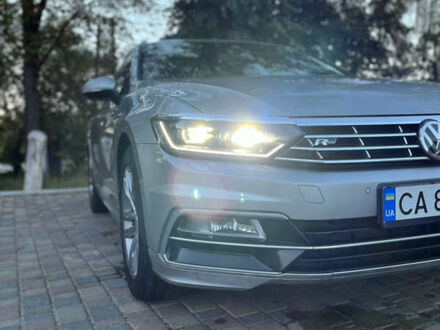 Синий Фольксваген Пассат, объемом двигателя 1.9 л и пробегом 285 тыс. км за 21288 $, фото 1 на Automoto.ua