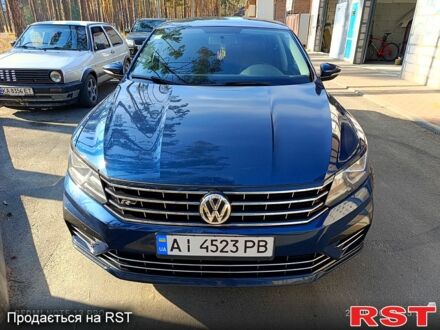 Фольксваген Пассат 2017 у Ирпене на Automoto.ua Синій Фольксваген Пассат, об'ємом двигуна 2 л та пробігом 125 тис. км за 13800 $, фото 1 на Automoto.ua