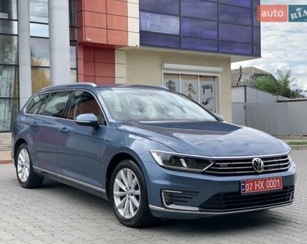 Синий Фольксваген Пассат, объемом двигателя 1.4 л и пробегом 130 тыс. км за 20000 $, фото 1 на Automoto.ua