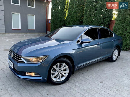 Синий Фольксваген Пассат, объемом двигателя 2 л и пробегом 113 тыс. км за 20800 $, фото 1 на Automoto.ua