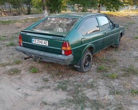 Зеленый Фольксваген Пассат, объемом двигателя 1.8 л и пробегом 370 тыс. км за 1200 $, фото 1 на Automoto.ua