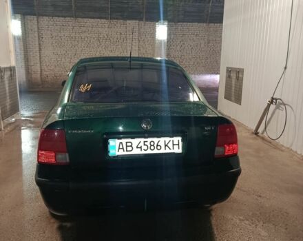 Зеленый Фольксваген Пассат, объемом двигателя 1.8 л и пробегом 470 тыс. км за 3300 $, фото 1 на Automoto.ua