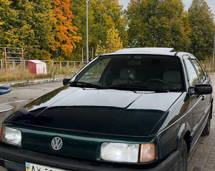 Зеленый Фольксваген Пассат, объемом двигателя 1.8 л и пробегом 410 тыс. км за 2050 $, фото 1 на Automoto.ua