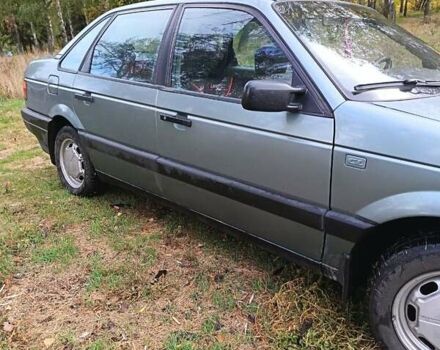 Зеленый Фольксваген Пассат, объемом двигателя 1.8 л и пробегом 100 тыс. км за 2300 $, фото 1 на Automoto.ua