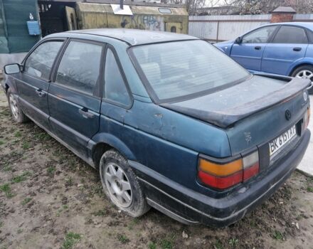 Зеленый Фольксваген Пассат, объемом двигателя 1.6 л и пробегом 332 тыс. км за 650 $, фото 3 на Automoto.ua