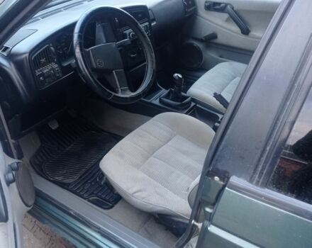 Зелений Фольксваген Пассат, об'ємом двигуна 1.8 л та пробігом 467 тис. км за 1650 $, фото 15 на Automoto.ua