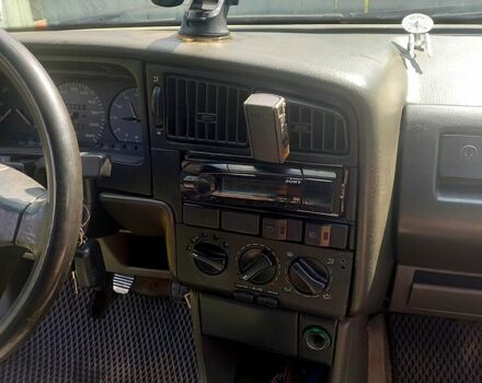 Зелений Фольксваген Пассат, об'ємом двигуна 1.8 л та пробігом 240 тис. км за 1400 $, фото 4 на Automoto.ua