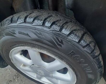 Зелений Фольксваген Пассат, об'ємом двигуна 1.8 л та пробігом 280 тис. км за 1550 $, фото 9 на Automoto.ua