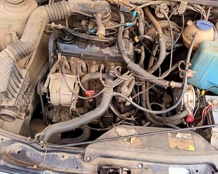 Зеленый Фольксваген Пассат, объемом двигателя 1.8 л и пробегом 100 тыс. км за 2300 $, фото 7 на Automoto.ua