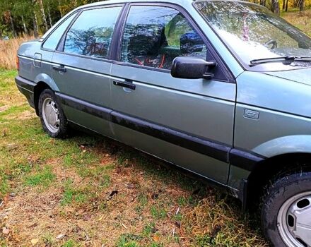 Зеленый Фольксваген Пассат, объемом двигателя 1.8 л и пробегом 100 тыс. км за 2300 $, фото 1 на Automoto.ua