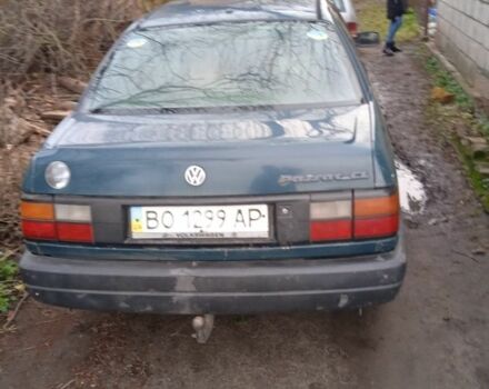 Зеленый Фольксваген Пассат, объемом двигателя 1.6 л и пробегом 480 тыс. км за 1800 $, фото 2 на Automoto.ua