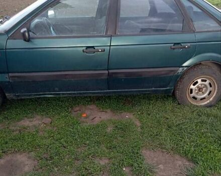 Зеленый Фольксваген Пассат, объемом двигателя 1.98 л и пробегом 200 тыс. км за 2300 $, фото 2 на Automoto.ua