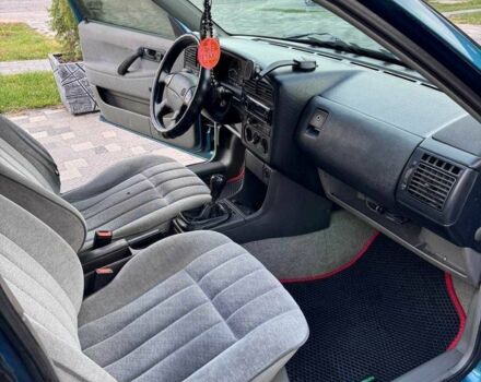 Зеленый Фольксваген Пассат, объемом двигателя 1.8 л и пробегом 280 тыс. км за 2700 $, фото 10 на Automoto.ua