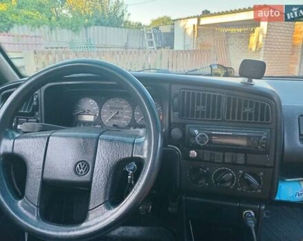 Зелений Фольксваген Пассат, об'ємом двигуна 1.6 л та пробігом 340 тис. км за 2600 $, фото 9 на Automoto.ua