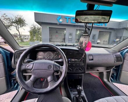 Зеленый Фольксваген Пассат, объемом двигателя 1.8 л и пробегом 280 тыс. км за 2700 $, фото 9 на Automoto.ua